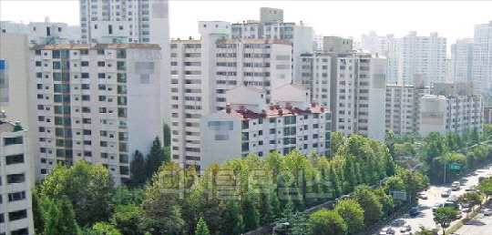 내년부터 공공택지 분양원가 공개 항목이 기존 12개에서 62개로 대폭 확대된다.